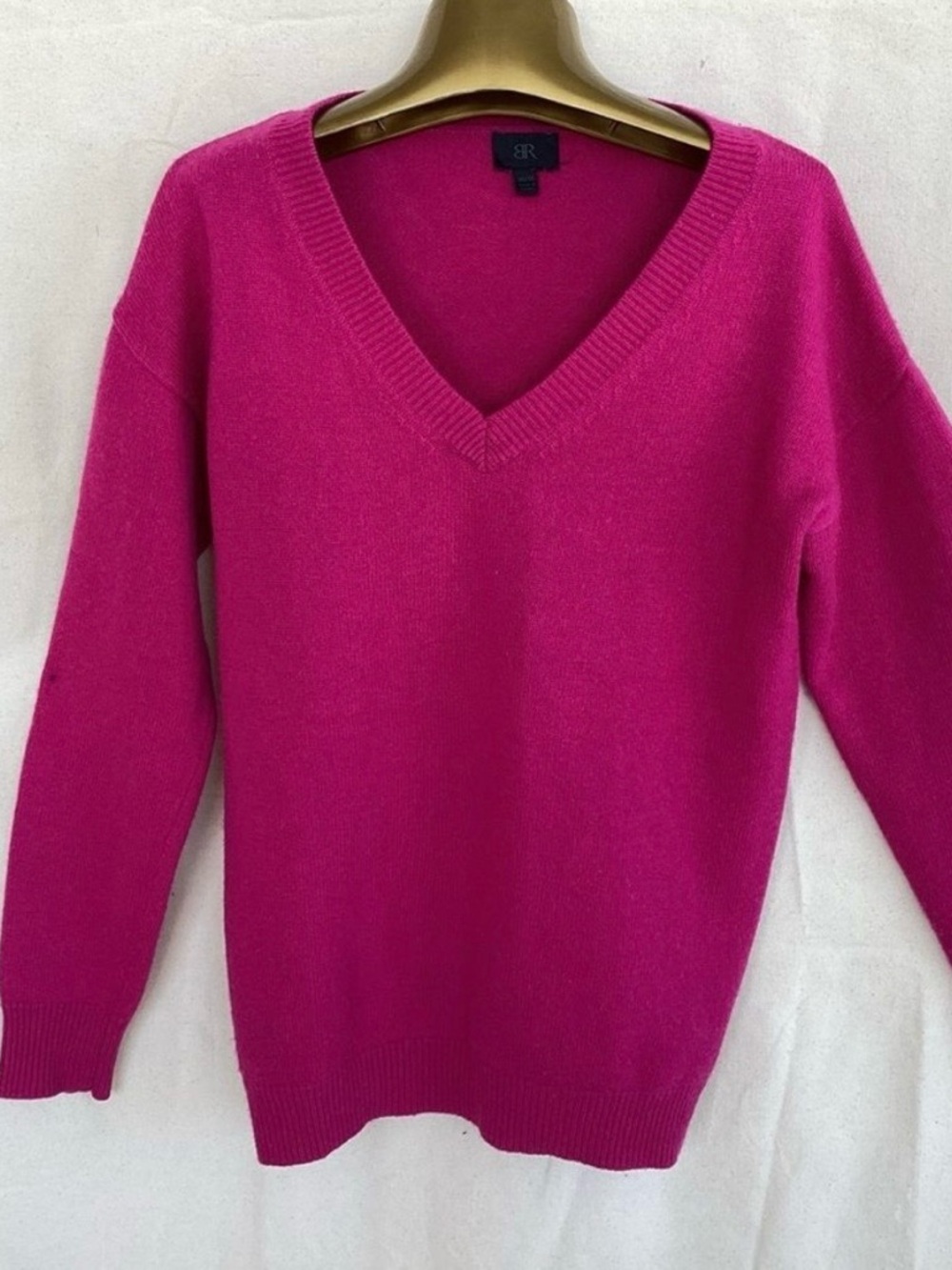Banana Republic woman’s fuchsia wool cashmere medium sweater